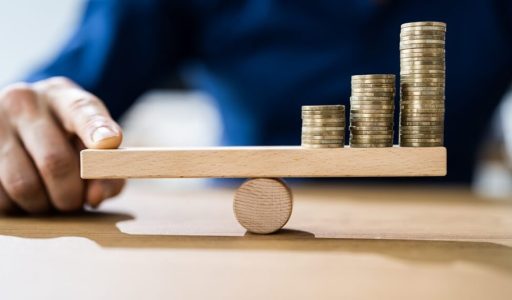 Đòn bẩy tài chính trong chứng khoán là gì? Cơ hội và rủi ro nhà đầu tư cần biết