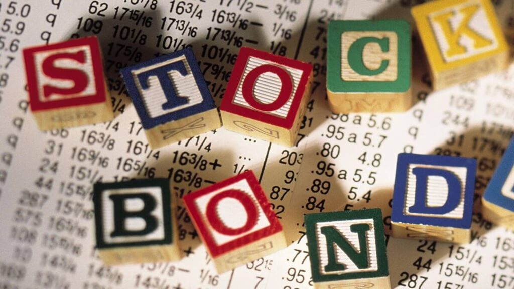 Su Giong Nhau Giua Trai Phieu Va Co Phieu